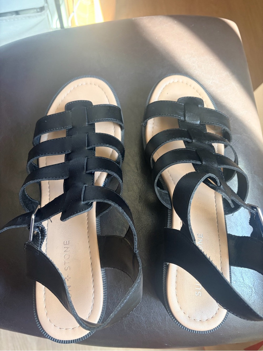 Aun Stone Black Strappy Women's Sandals - size 11